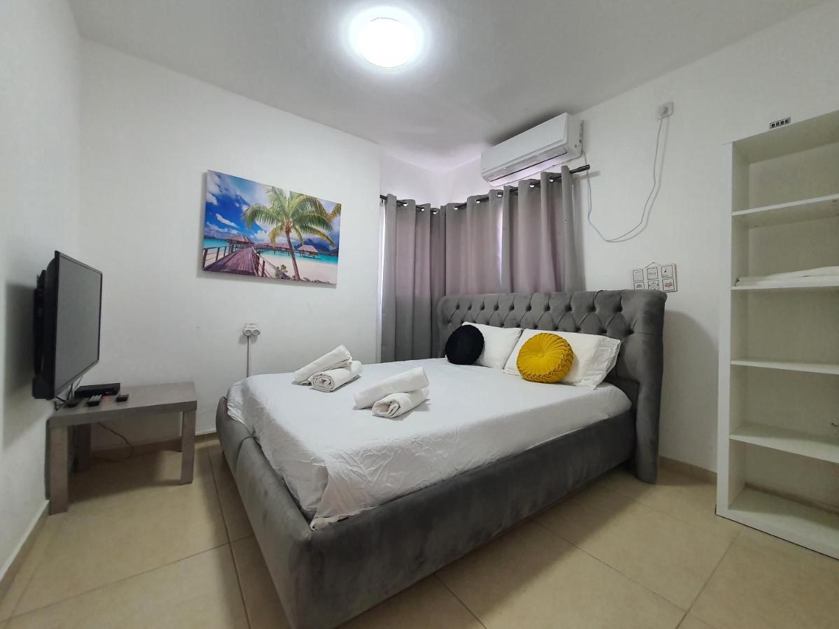 Barak Royal Suites 20 Garden Jacuzzi - ג'קוזי בחצר Eilat Luaran gambar