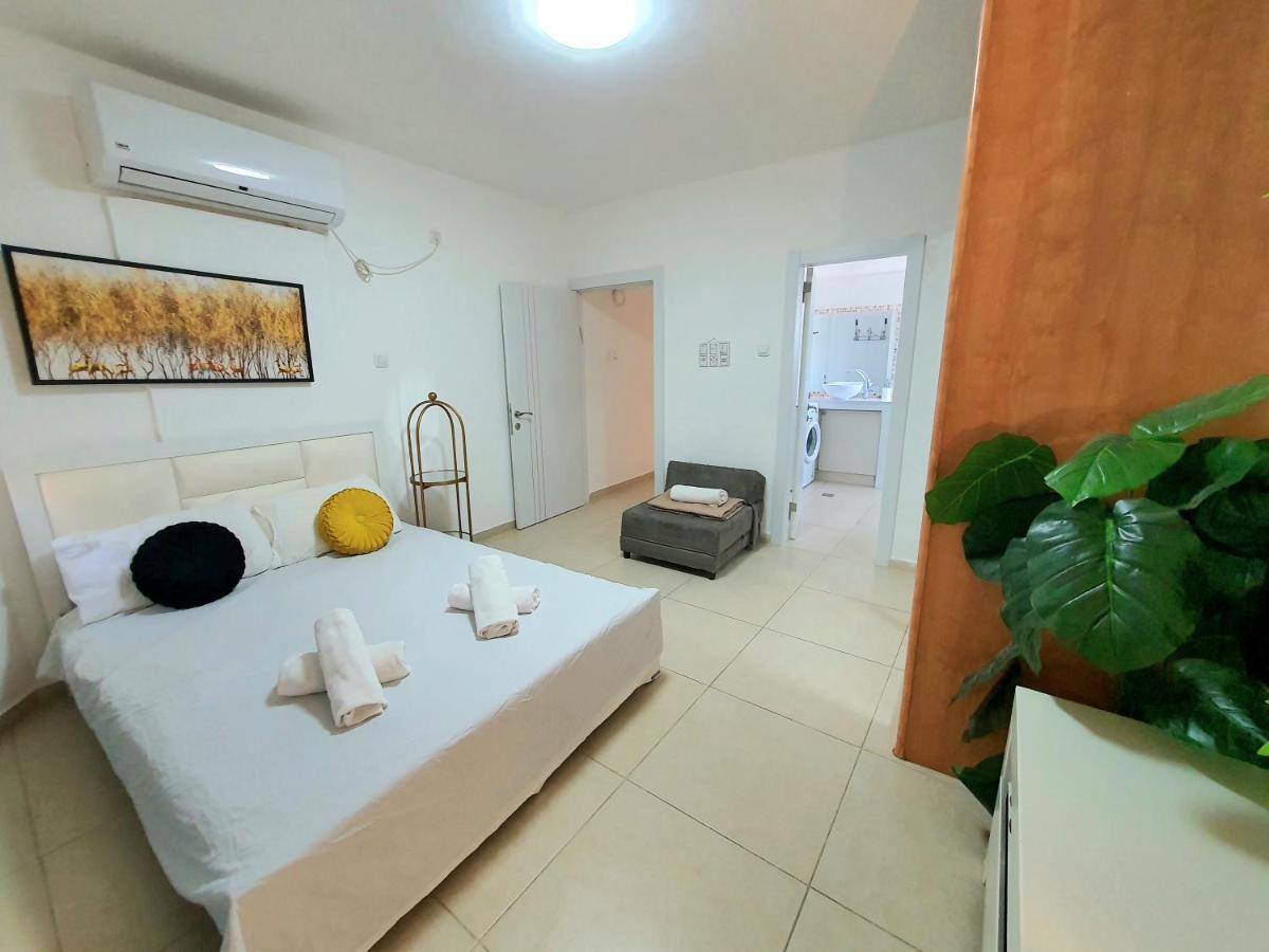 Barak Royal Suites 20 Garden Jacuzzi - ג'קוזי בחצר Eilat Luaran gambar